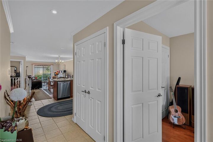 Property Photo: 49 Millcroft Drive ON N3Y 0B1
