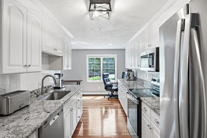 Property Photo:  4 Partridge Ln  MA 01940 