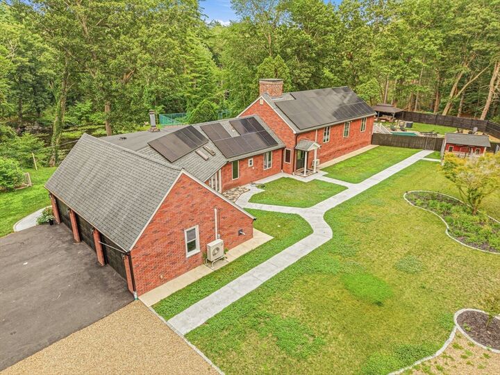 Property Photo:  105 Georgetown Rd  MA 01921 