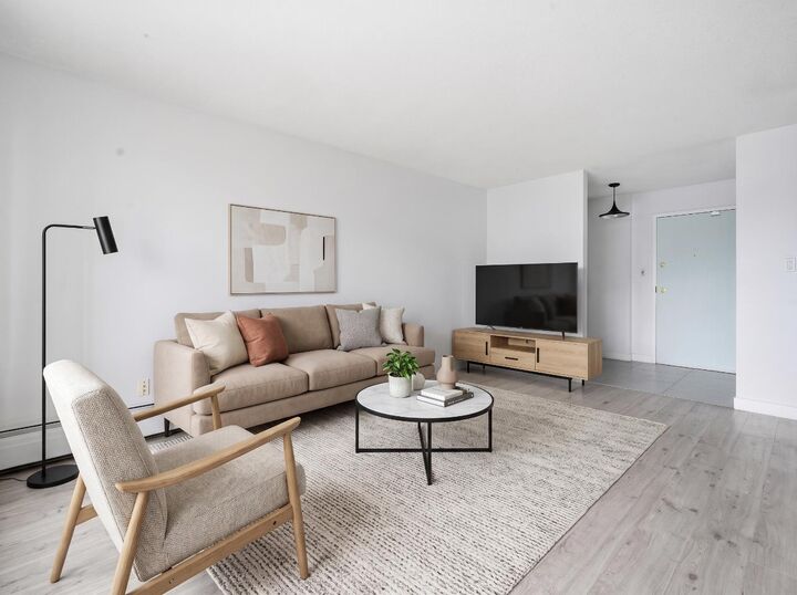 523 15 Avenue SW 405 — photo 1