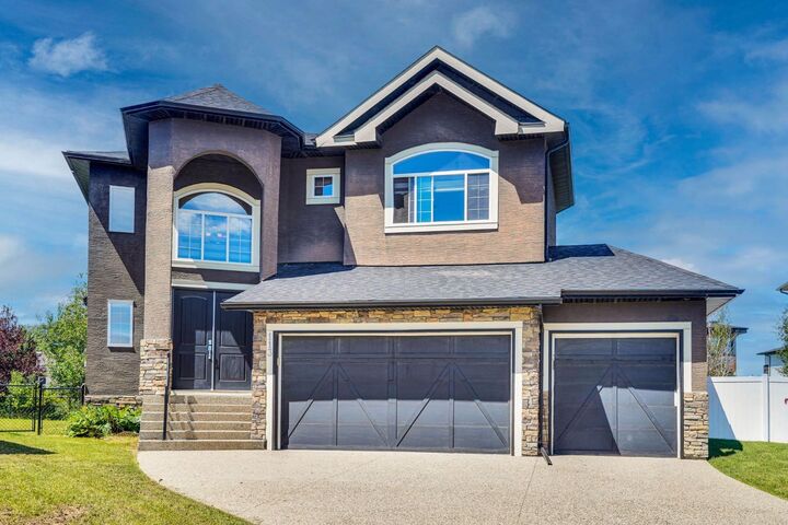 Property Photo: 113 Kinniburgh Bay AB T1X 0M2