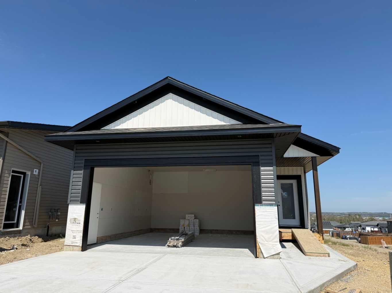 Property Photo: 11 Vincent Gate AB T4S 0V7