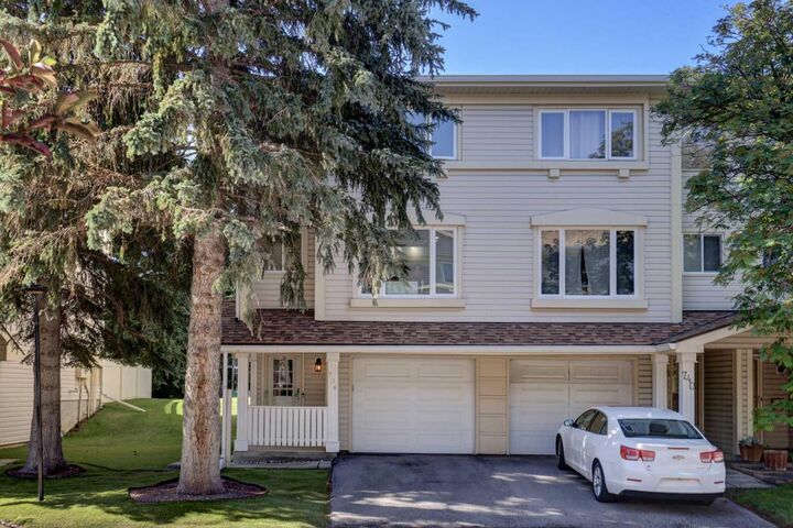 Property Photo: 738 Queenston Terrace SE AB T2J 6H6