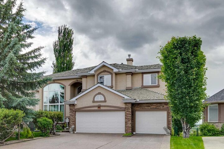 85 Mt Douglas Circle SE — photo 1