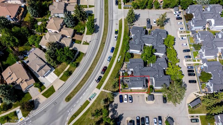 Property Photo: 503 Signal Hill Green SW AB T3H 2Y4