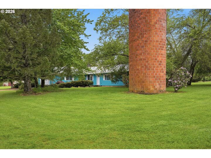 Property Photo: 14610 NE 328th Cir WA 98604
