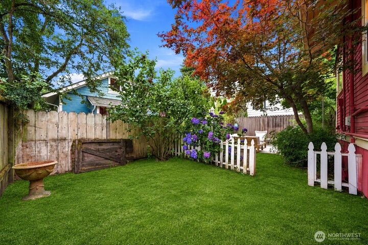 Property Photo: 1110 NW 70th Street WA 98117