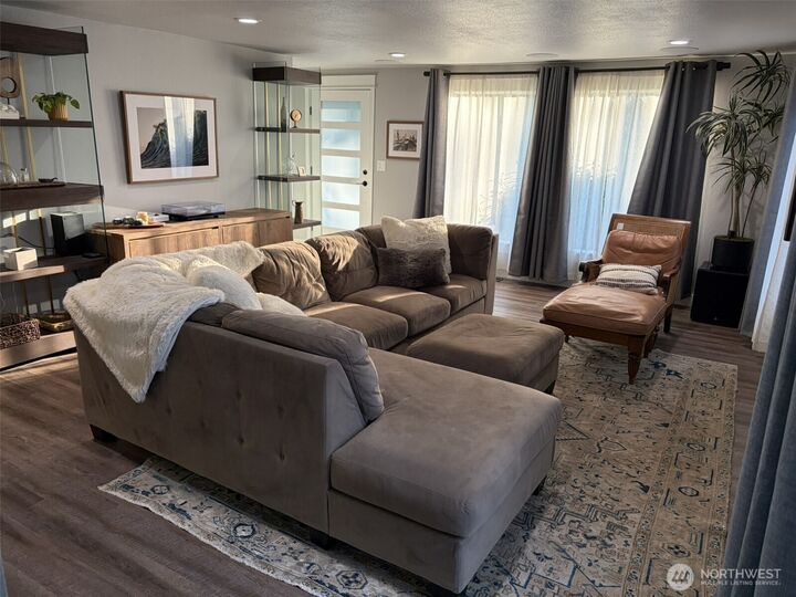 Property Photo: 13758 3rd Avenue NW WA 98177
