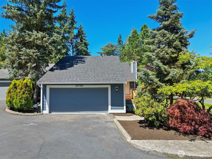 Property Photo: 11701 NE 105th Lane WA 98033