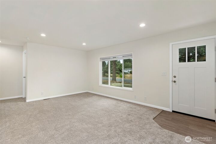 Property Photo: 20016 65th Avenue E WA 98387