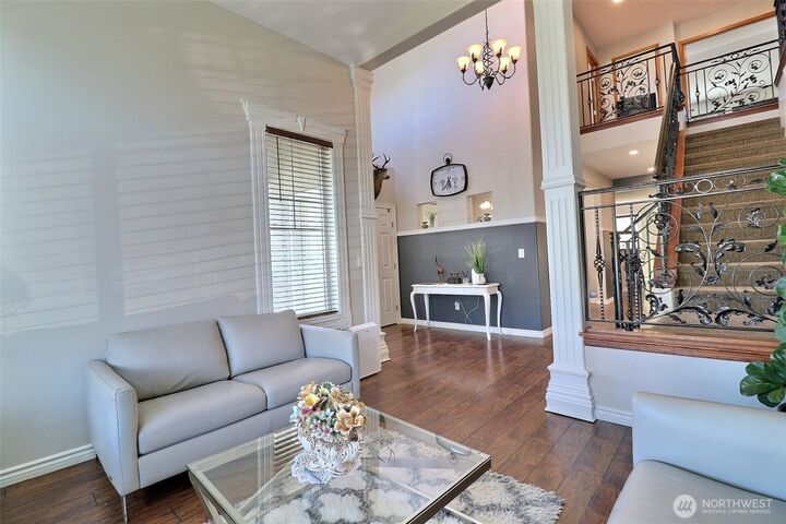 Property Photo: 9619 S 237th Place WA 98031