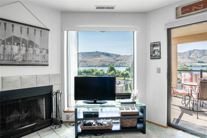 Property Photo: 100 Lake Chelan Shores 17-11 WA 98816