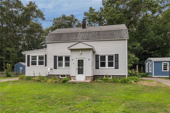 Property Photo:  10 Ellis Road  RI 02852 