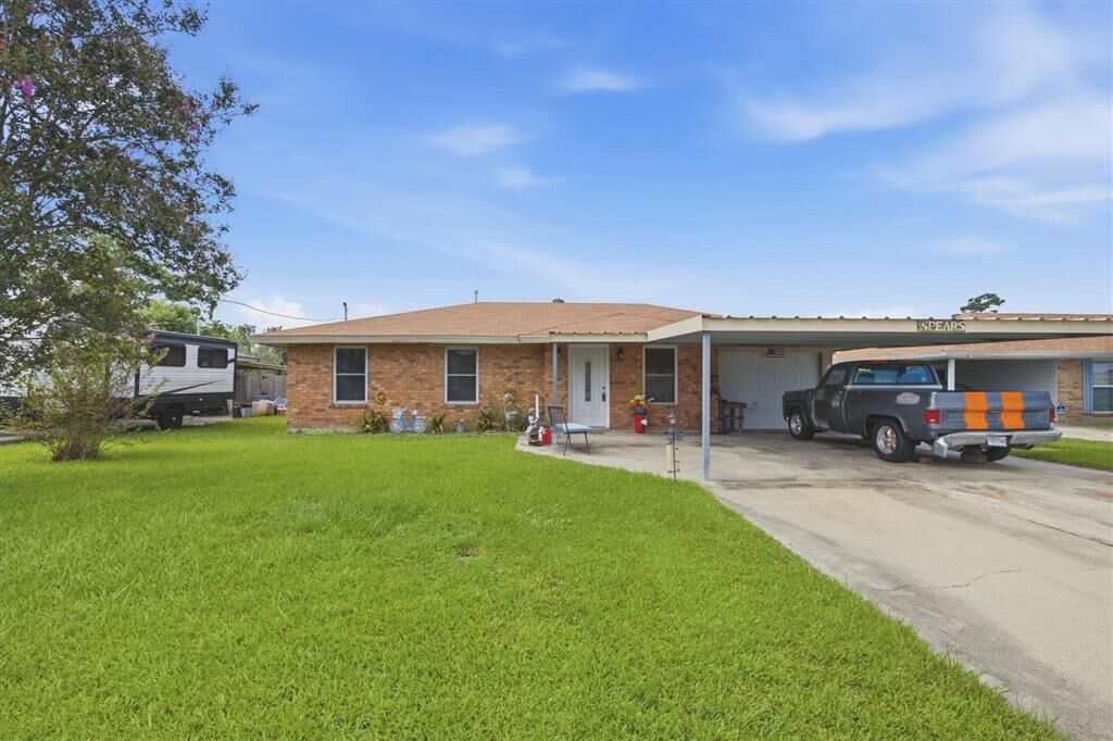 Property Photo:  1113 Elizabeth Street  LA 70669 