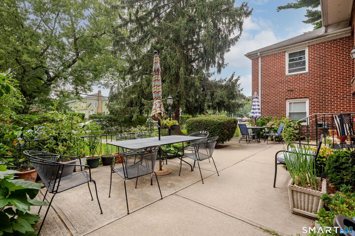 Property Photo:  64 Maple Tree Avenue 2  CT 06906 