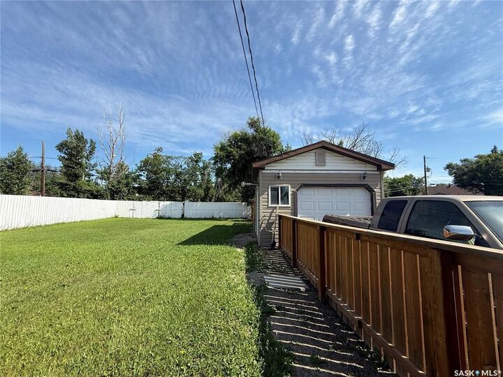 Property Photo: 12 6th Street Crescent W SK S0L 1S0
