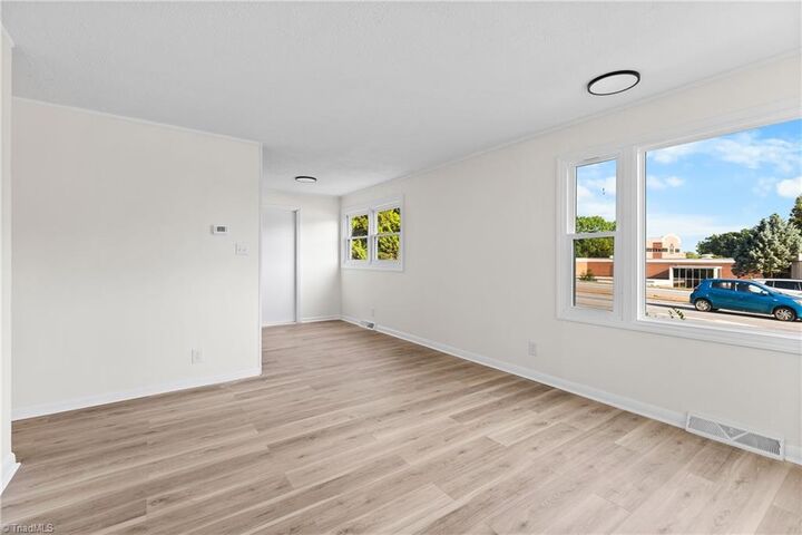 Property Photo: 1471 Miller Street NC 27103