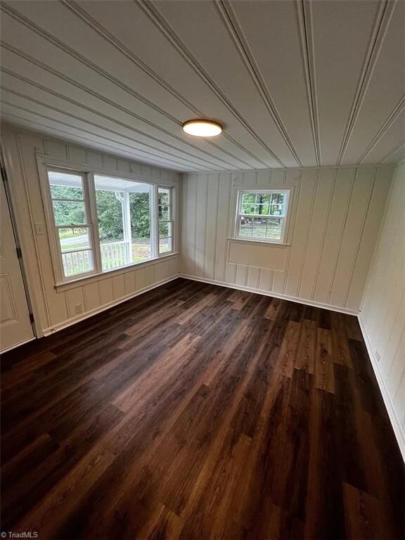 Property Photo: 4145 Lexwin Avenue NC 27107