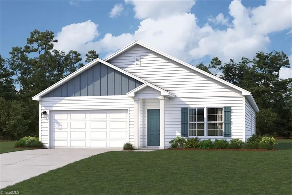 Property Photo: 1502 Catskill Way NC 28658