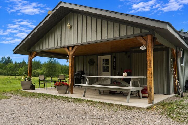 Property Photo:  624 Wildlife Road  ON K1B 0A9 