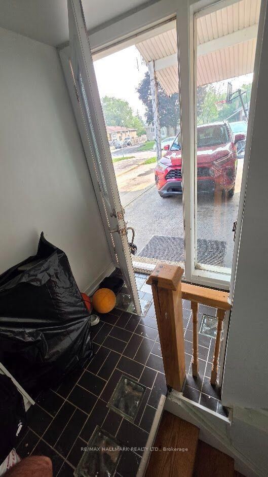 Photo de la propriété: 888 Krosno Boulevard ON L1W 1H4