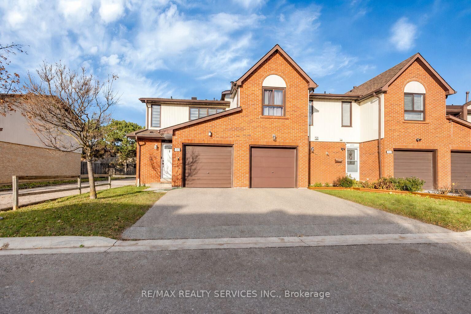 Property Photo: 115 Foster Crescent 115 ON L6V 3M8