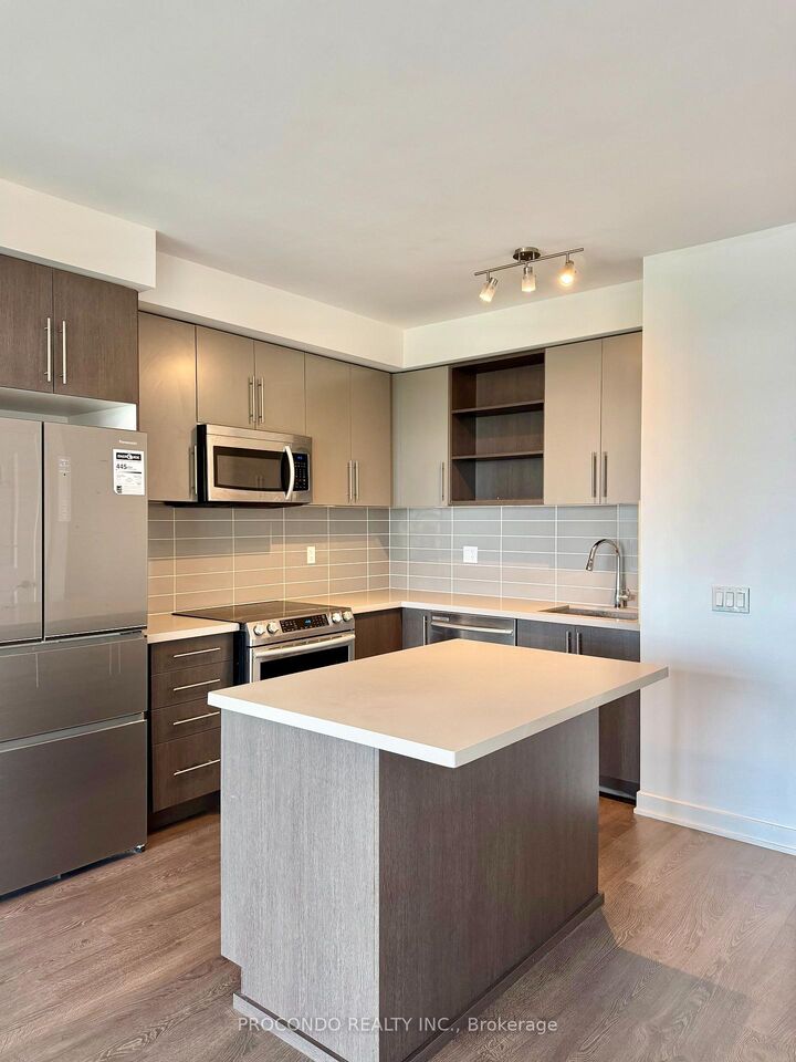 Property Photo: 4699 Glen Erin Drive 1106 ON L5N 3L3