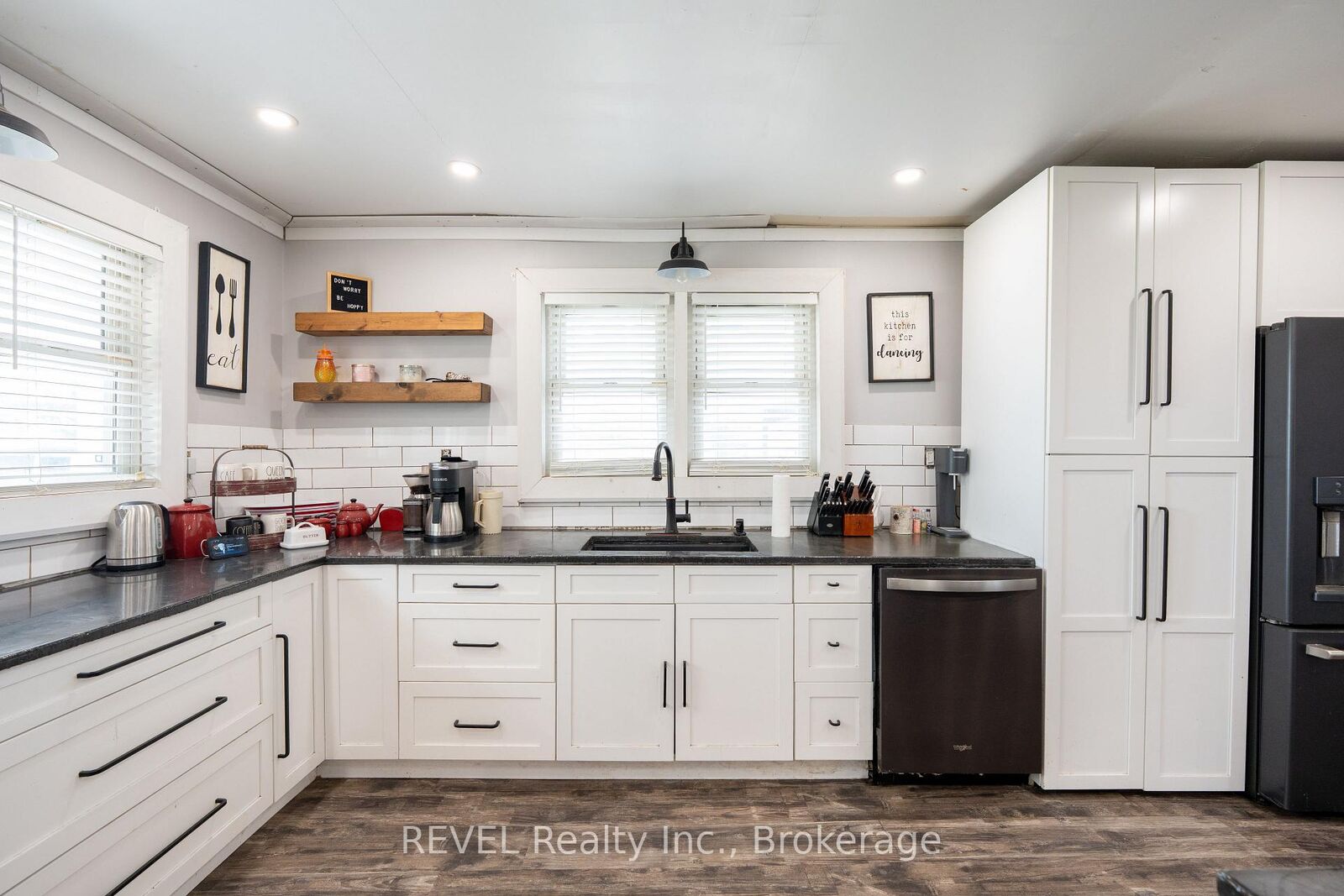 Property Photo: 10830 3 Highway ON L3K 5V4