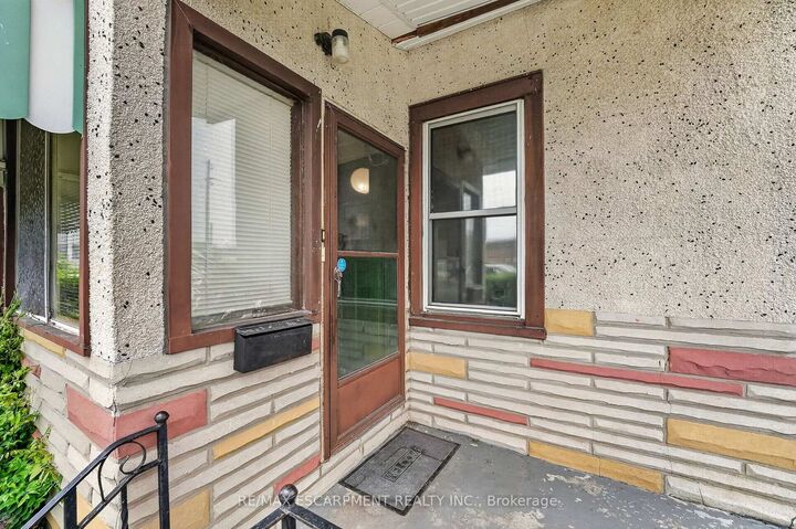 Property Photo: 37 Page Street ON L2R 4A6