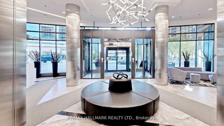 Property Photo: 16 Yonge Street 3803 ON M5E 2A1