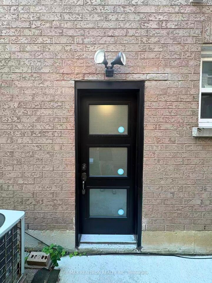 Property Photo: 71 Fresno Court Bsmt ON L3R 0T7