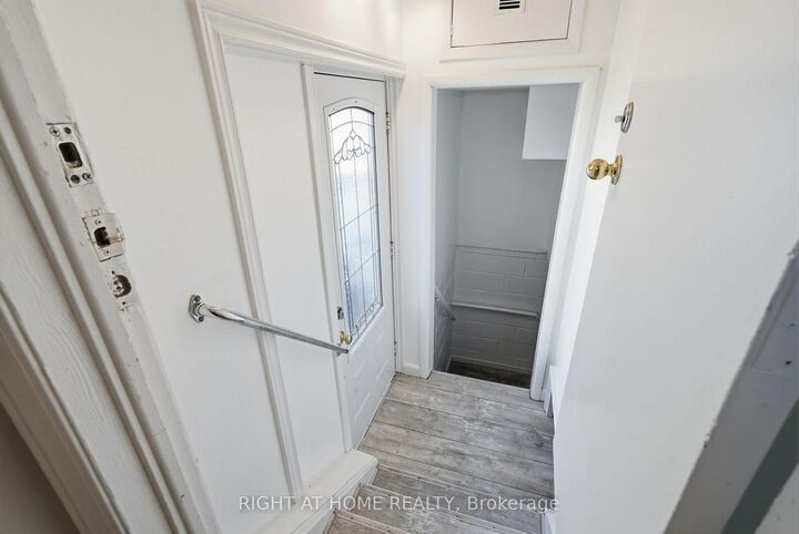 Property Photo:  708 Carnegie Avenue  ON L1G 4R6 