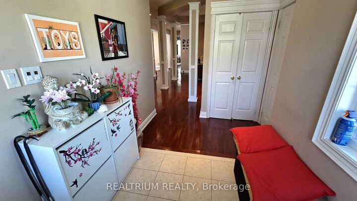 Property Photo: 63 Westminster Circle ON L4M 0A5