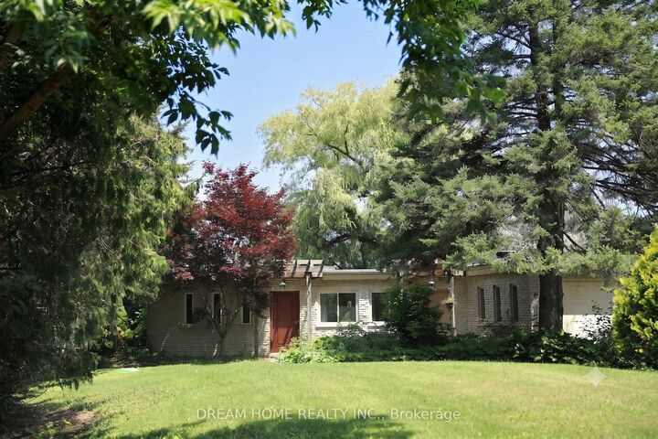 Property Photo: 74 Lakeview Avenue ON L4A 2G9