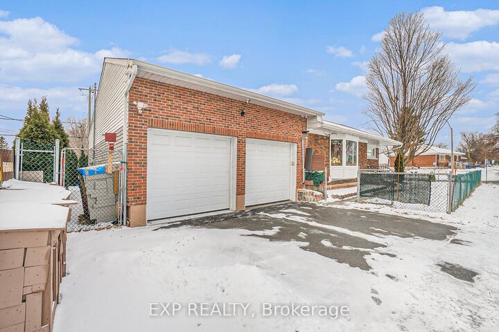 Property Photo: 2024 Othello Avenue ON K1G 2A6