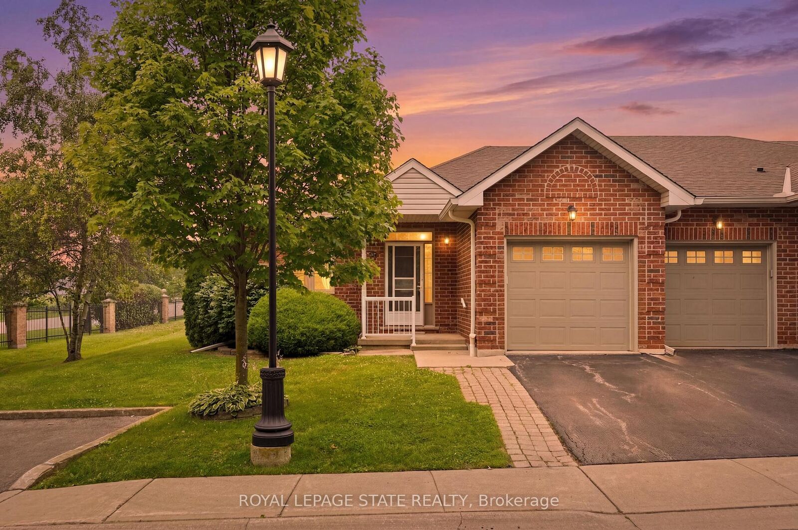 Property Photo:  98 Sunibel Drive 74  ON L0R 1W0 