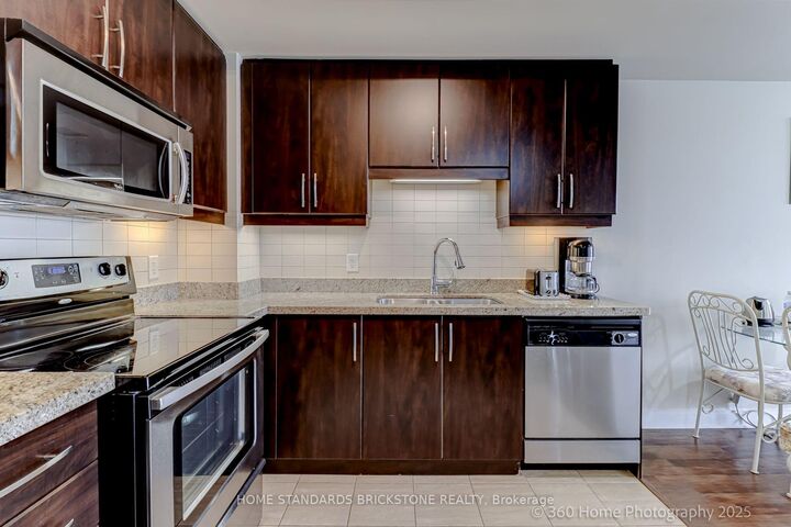 Property Photo: 50 Absolute Avenue 1106 ON L4Z 0A8