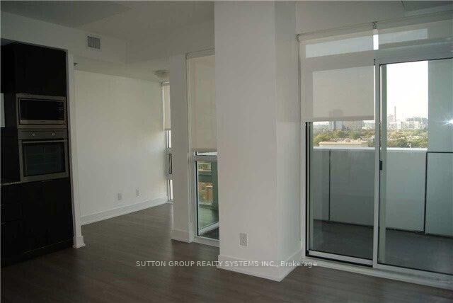 Property Photo: 318 Richmond Street W 1103 ON M5V 0B4