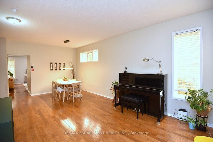 Property Photo: 22 Moore Crescent ON L9G 4Z5