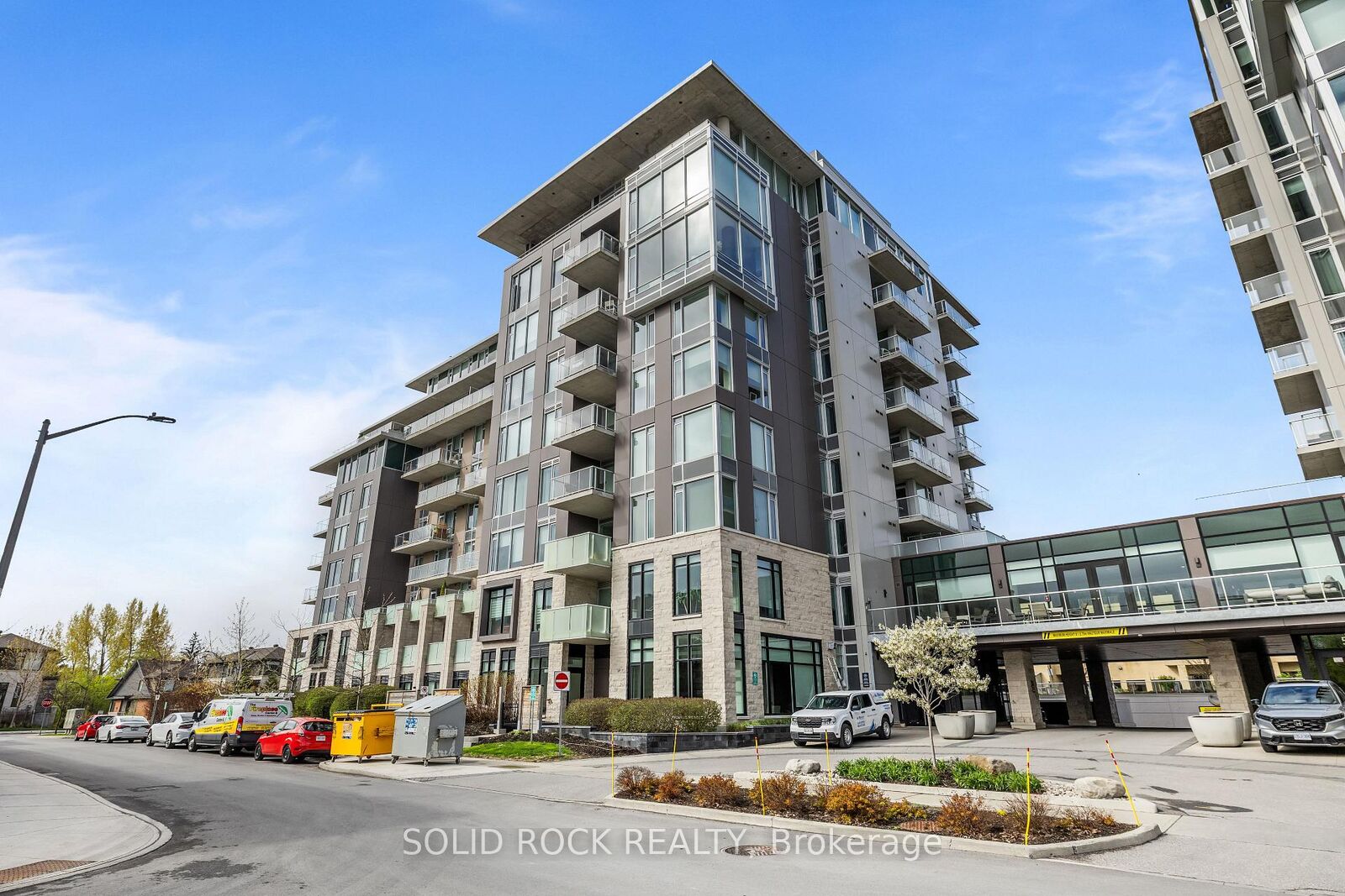 Property Photo:  530 De Mazenod Avenue 201  ON K1S 5W8 