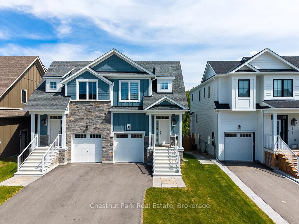 Property Photo: 137 White Oak Crescent ON L9Y 5T5