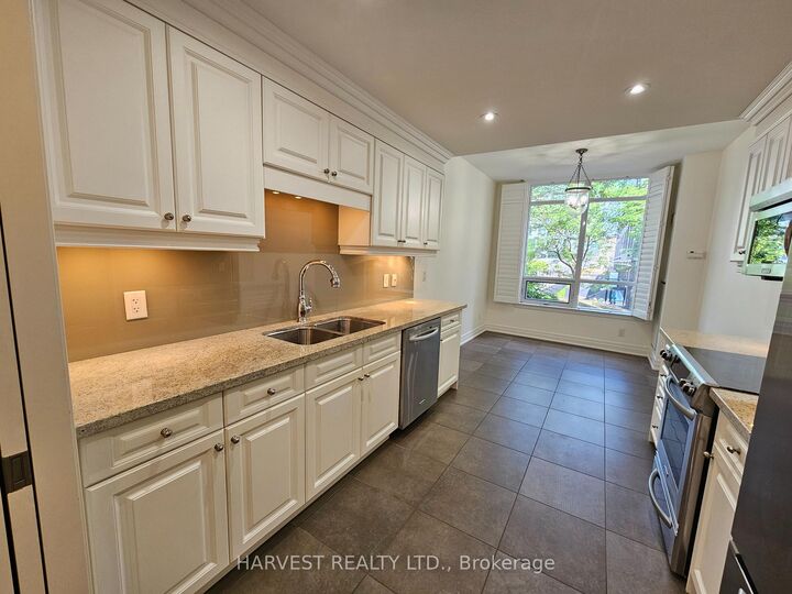 Property Photo: 23 Rean Drive 203 ON M2K 0A5