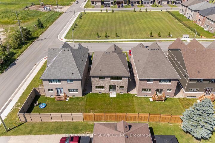 Property Photo: 269 Dingman Street ON N0G 1A0