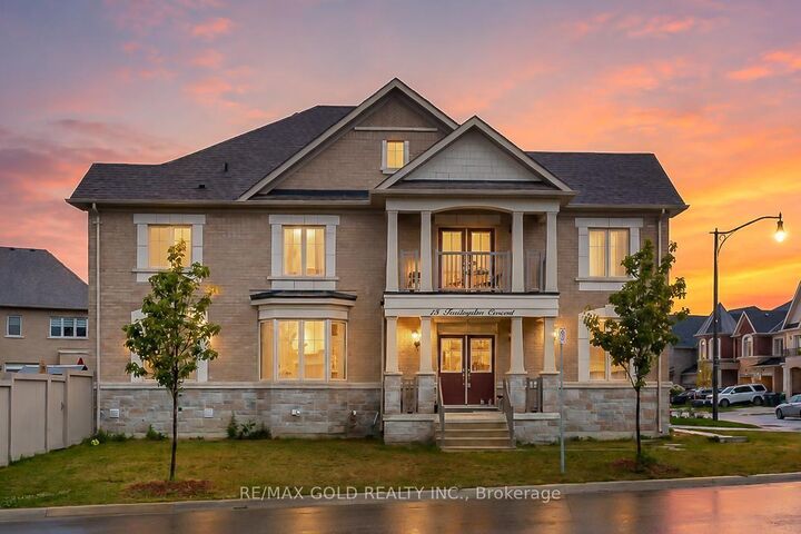 15 Farringdon Crescent — photo 1