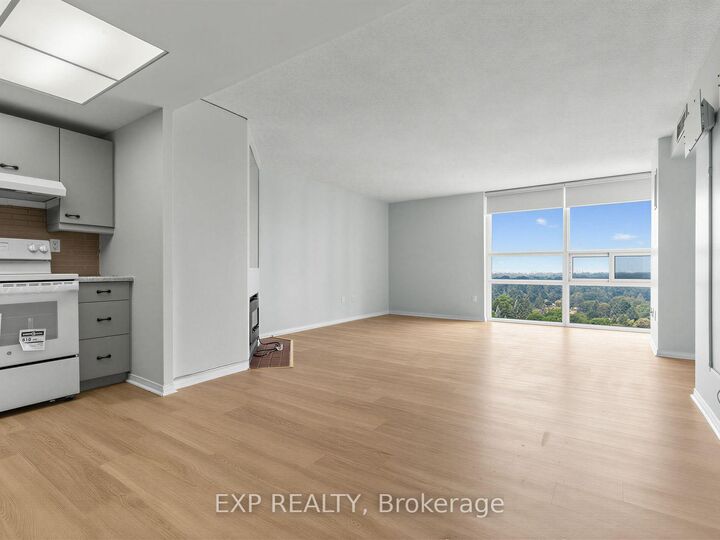 Property Photo: 131 Beecroft Road 1902 ON M2N 6G9