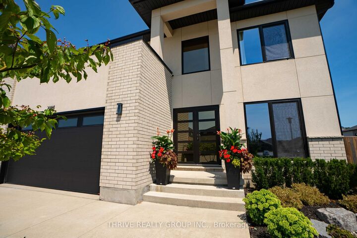 Property Photo: 2084 Tyson Walk ON N6K 5R4