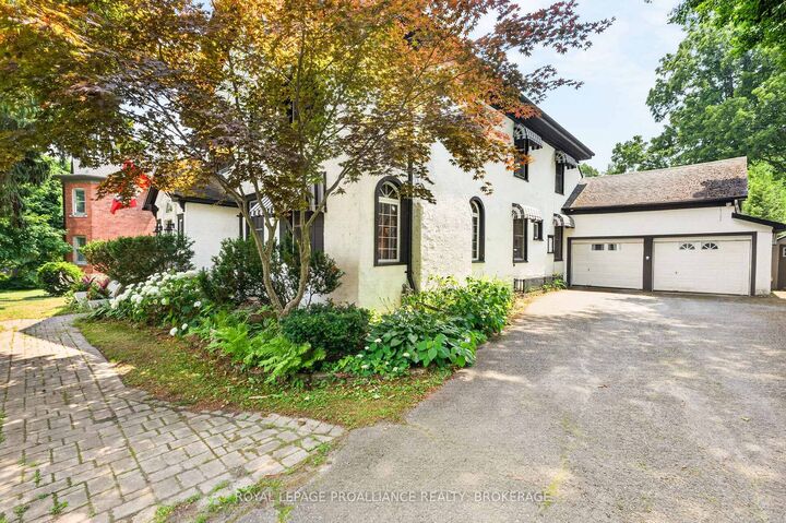 Property Photo: 223 King Street W ON K7G 2G7