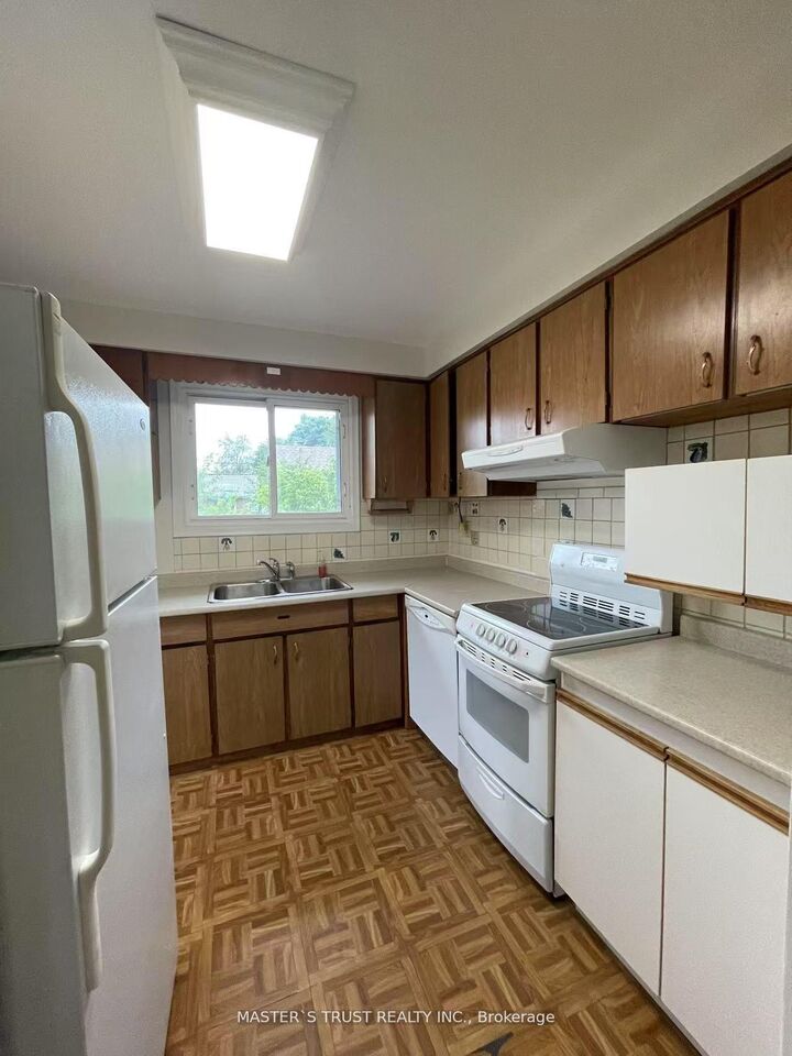 Property Photo:  314 Morningside Avenue  ON M1E 3E7 