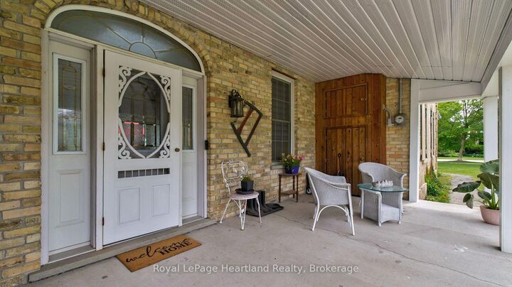 Property Photo: 638 Havelock Street ON N0G 2H0