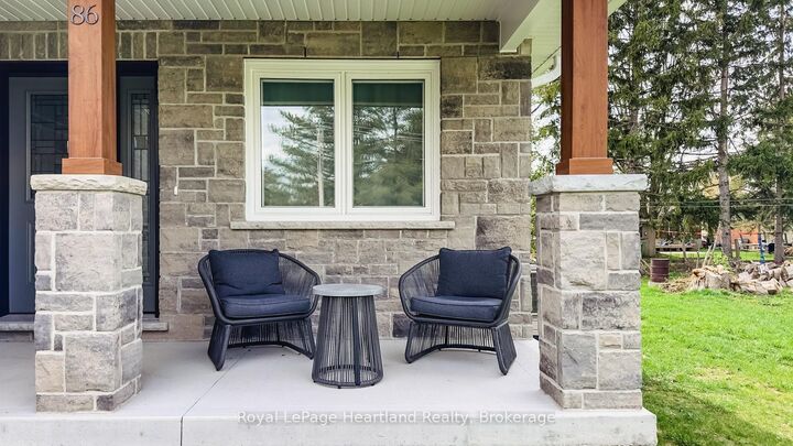 Property Photo: 86 Osborne Street ON L0M 1L0